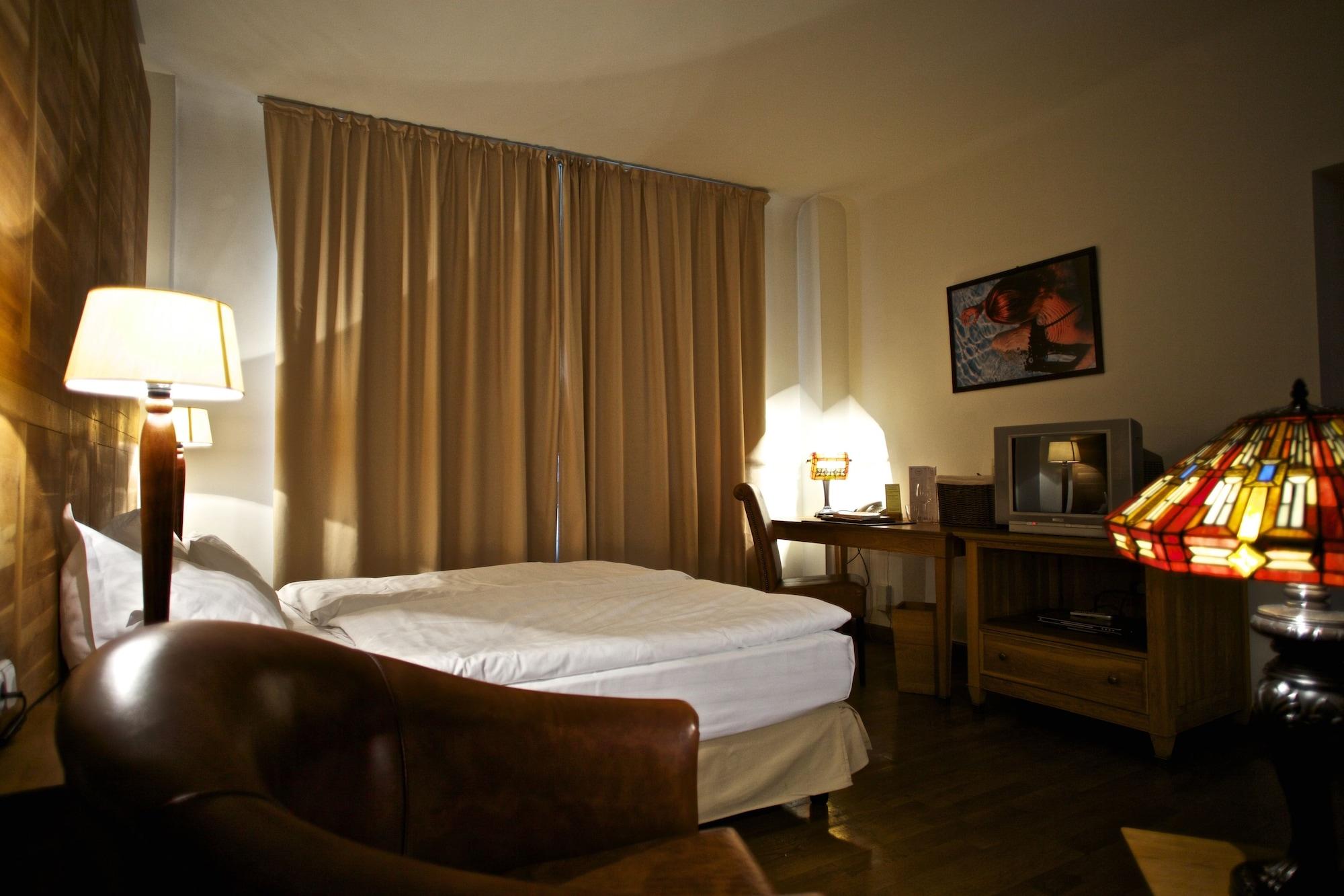 Rembrandt Old Town Hotel Bukares Bagian luar foto