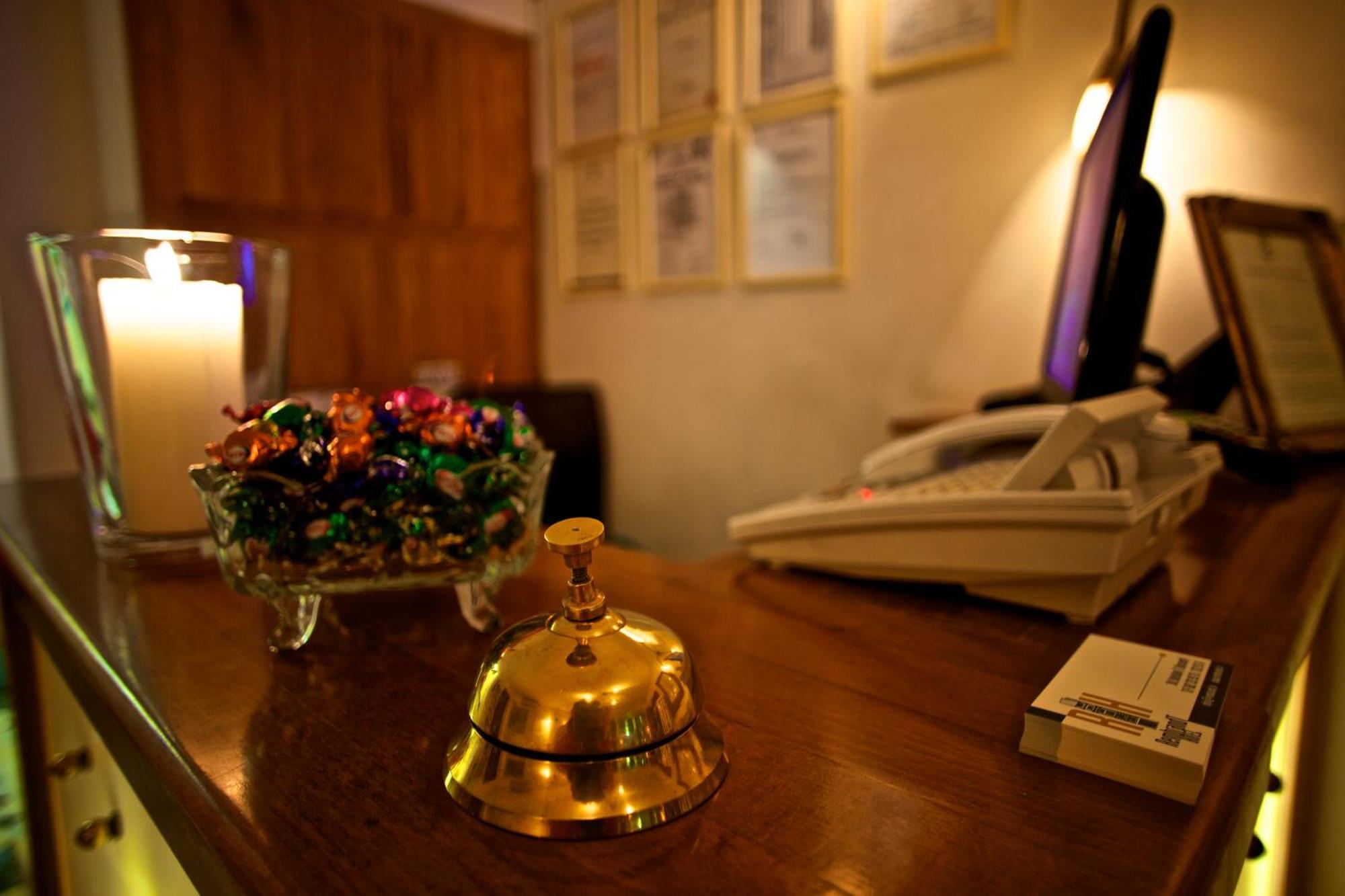 Rembrandt Old Town Hotel Bukares Bagian luar foto
